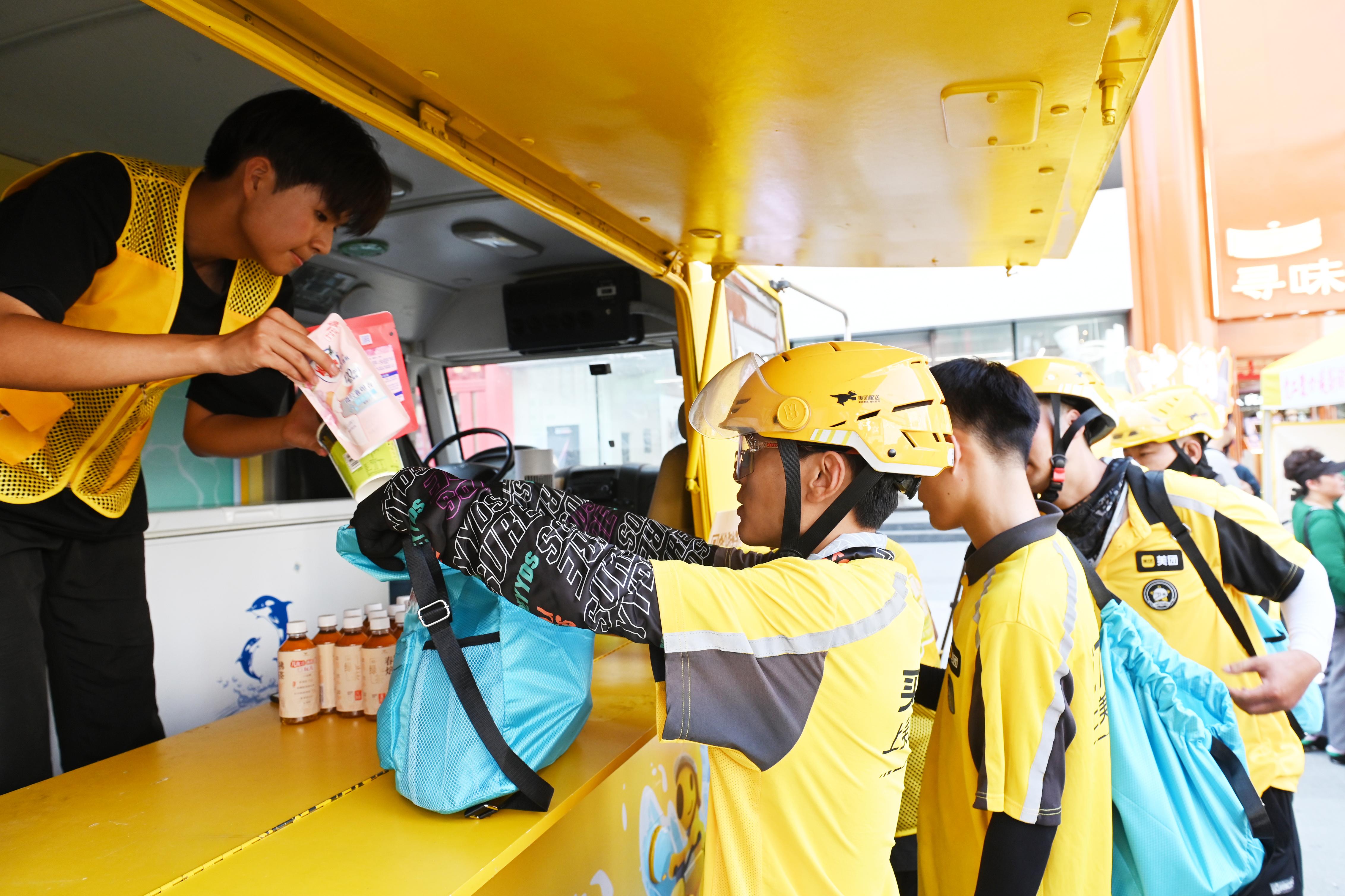 冰饮福利车06.jpg